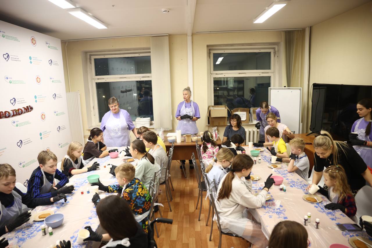 Мастер-класс по росписи пряников для маленьких пациентов НПЦ ДП ДЗМ