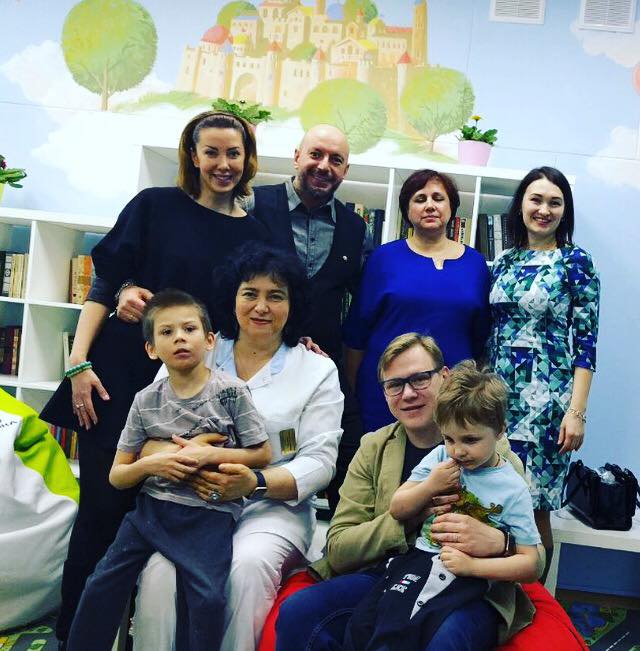 В кругу книг и игр.