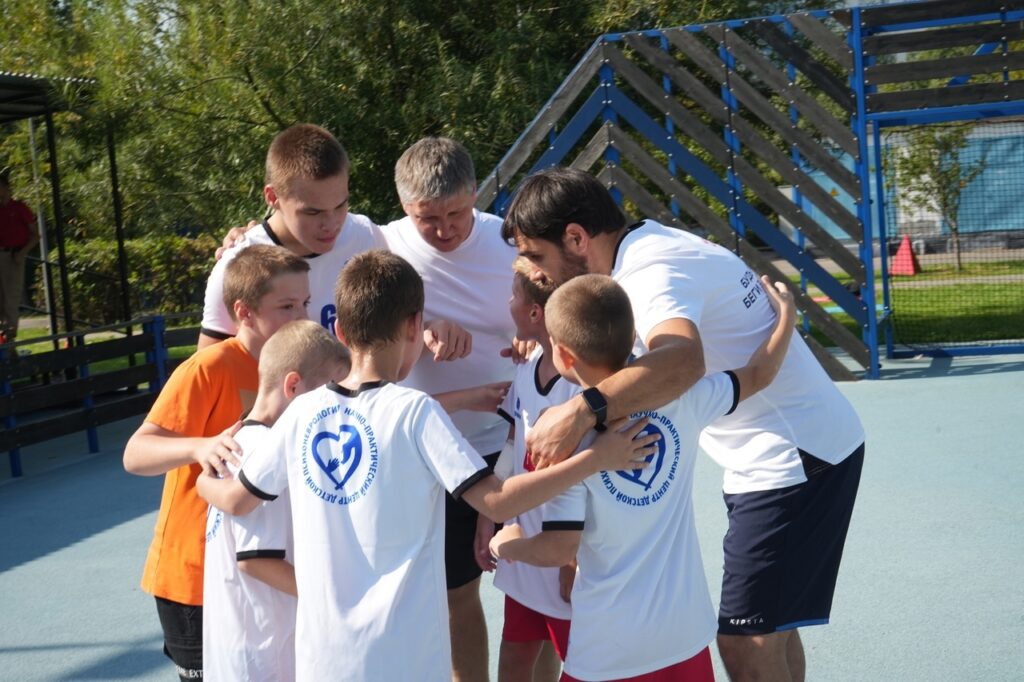 В нашем Центре прошёл большой праздник, посвященный чествованию наших Героев и ветеранов СВО — Зарница «Я с тобой!»
