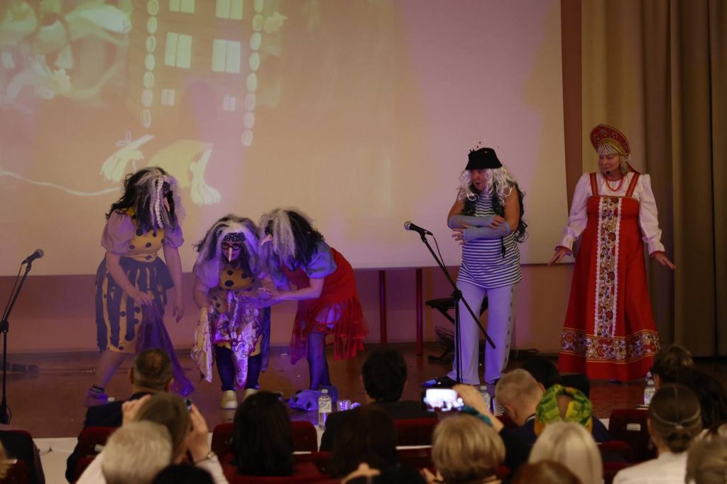 «Ёлка, Танцы, НПЦ»: в нашем Центре прошёл IV ежегодный новогодний фестиваль для сотрудников