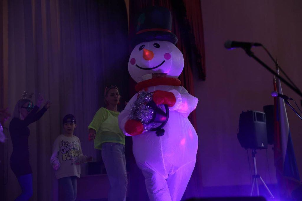 «Ёлка, Танцы, НПЦ»: в нашем Центре прошёл IV ежегодный новогодний фестиваль для сотрудников