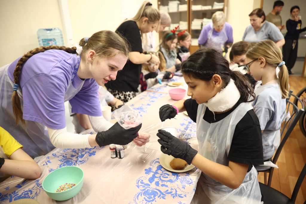Мастер-класс по росписи пряников для маленьких пациентов НПЦ ДП ДЗМ