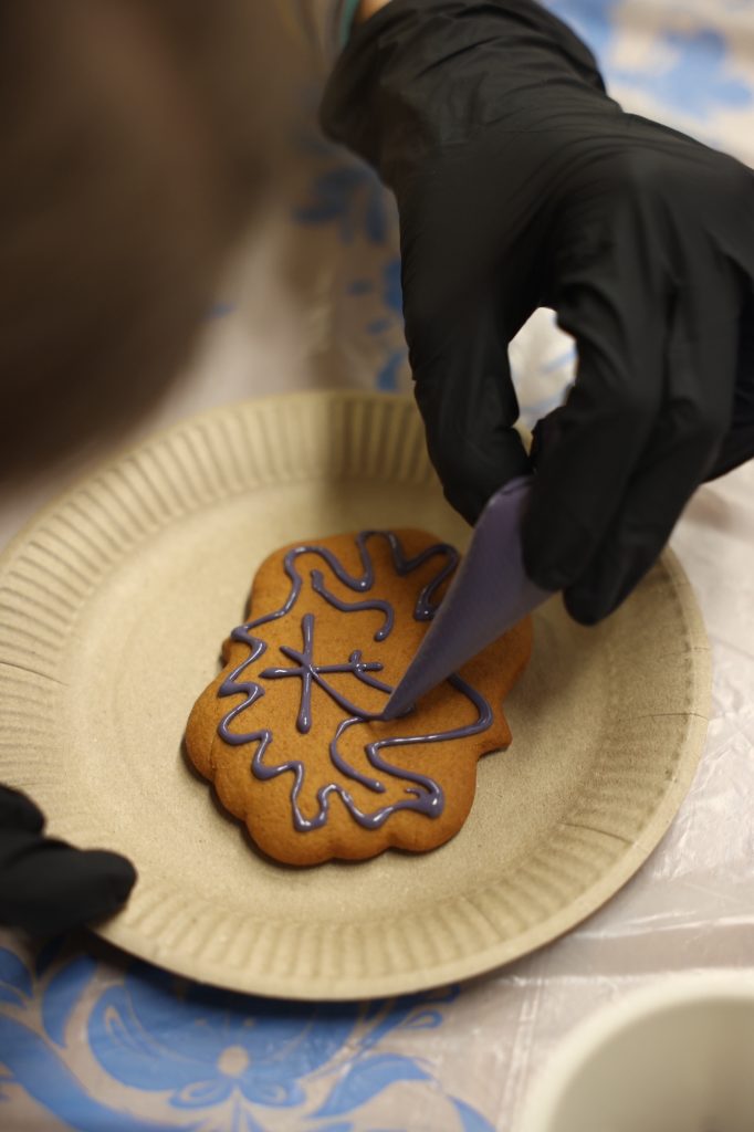 Мастер-класс по росписи пряников для маленьких пациентов НПЦ ДП ДЗМ