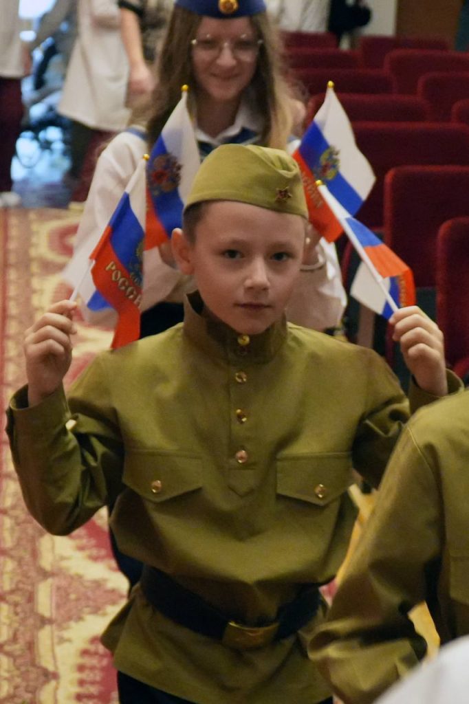 Маленькие пациенты поздравили сотрудников Центра с Днём защитника Отечества!