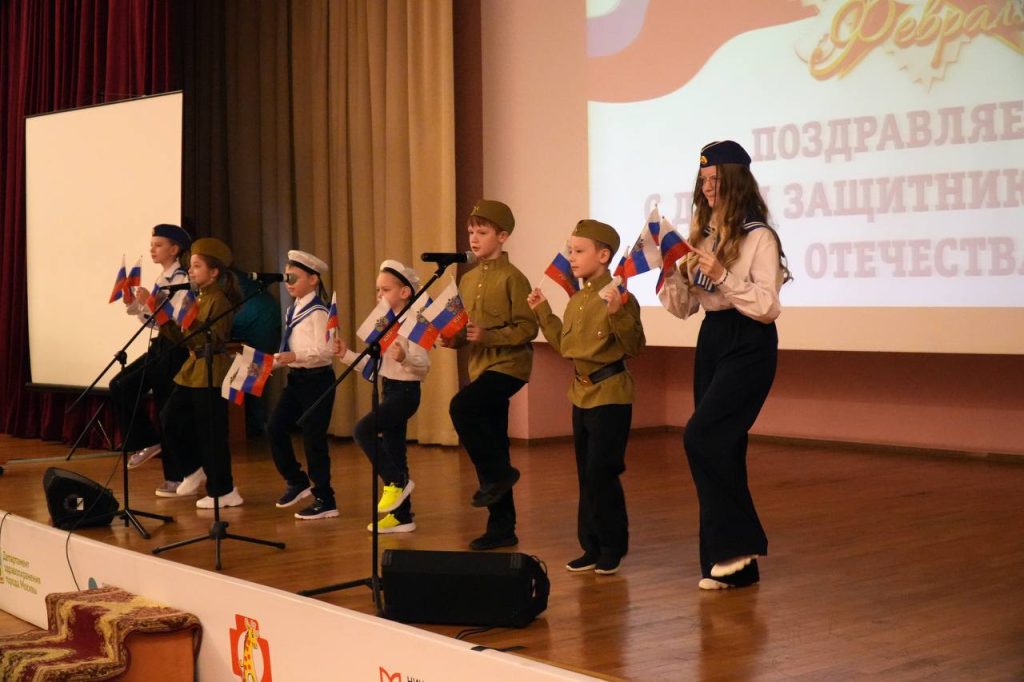 Маленькие пациенты поздравили сотрудников Центра с Днём защитника Отечества!